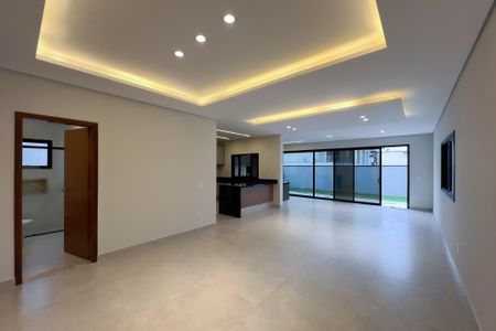 Casa de condomínio à venda com 320m², 3 quartos e 4 vagasSala 2