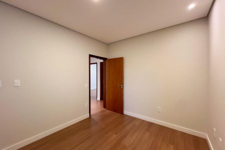 Casa de condomínio à venda com 320m², 3 quartos e 4 vagasSuíte 3