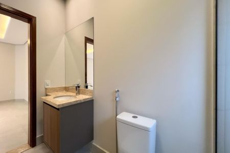 Casa de condomínio à venda com 320m², 3 quartos e 4 vagasBanheiro da sala