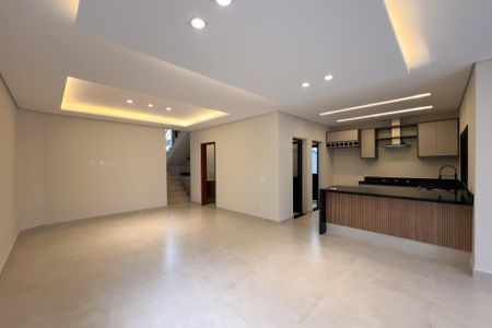 Casa de condomínio à venda com 320m², 3 quartos e 4 vagasSala 2