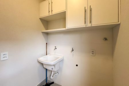 Casa de condomínio à venda com 320m², 3 quartos e 4 vagasÁrea de Serviço