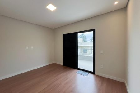 Casa de condomínio à venda com 320m², 3 quartos e 4 vagasSuíte 1