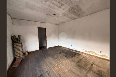 Casa à venda com 4 quartos, 300m² em Interlagos, São Paulo