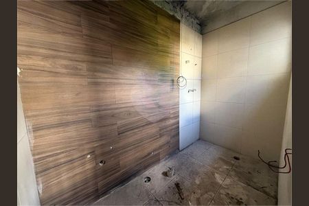 Casa à venda com 4 quartos, 300m² em Interlagos, São Paulo