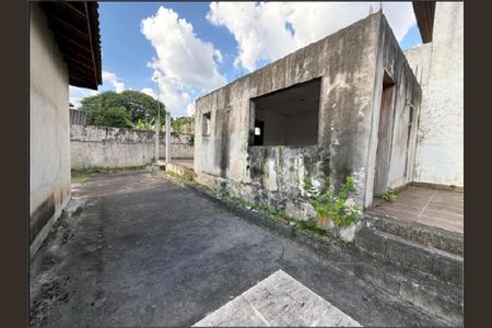 Casa à venda com 4 quartos, 300m² em Interlagos, São Paulo