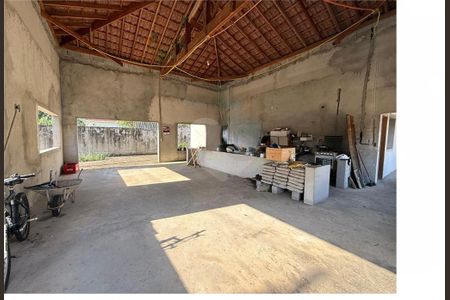 Casa à venda com 4 quartos, 300m² em Interlagos, São Paulo