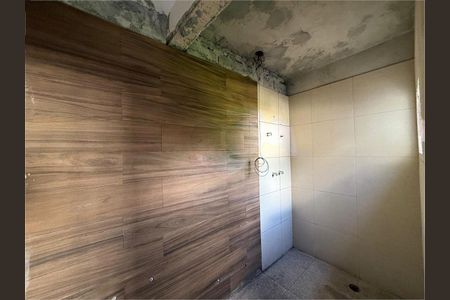 Casa à venda com 4 quartos, 300m² em Interlagos, São Paulo