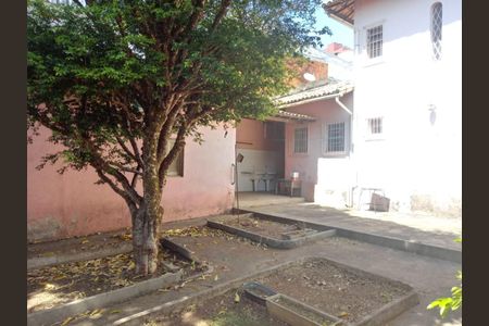 Casa à venda com 274m², 3 quartos e 2 vagas