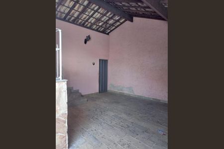 Casa à venda com 274m², 3 quartos e 2 vagas