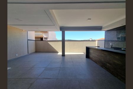 Casa de condomínio à venda com 200m², 3 quartos e 4 vagasÁrea externa