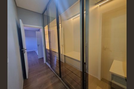 Casa de condomínio à venda com 200m², 3 quartos e 4 vagasQuarto