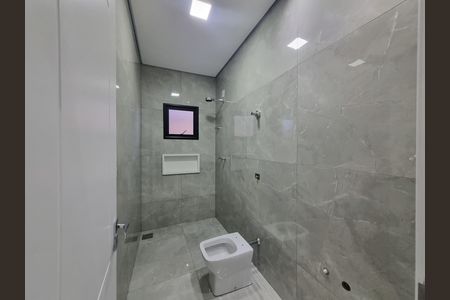 Casa de condomínio à venda com 200m², 3 quartos e 4 vagasBanheiro