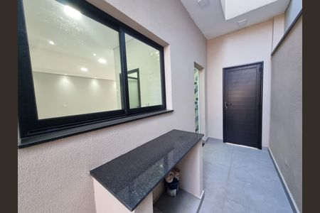 Casa de condomínio à venda com 200m², 3 quartos e 4 vagasÁrea de serviço
