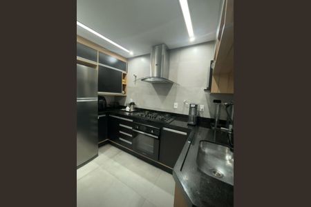 Cozinha de casa de condomínio à venda com 2 quartos, 89m² em Vila Gustavo, São Paulo