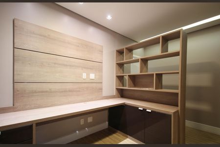 Apartamento para alugar com 80m², 1 quarto e 2 vagasEscritório