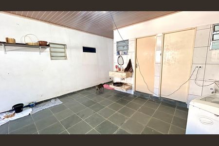 Casa para alugar com 220m², 5 quartos e sem vaga Casa para alugar com 220m², 5 quartos e sem vagaÁrea de Serviço