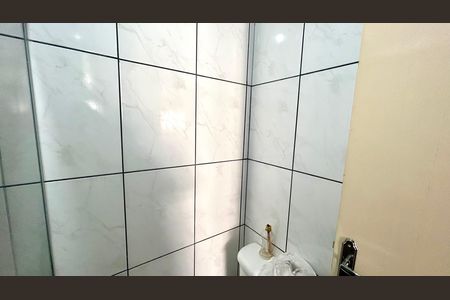 Casa para alugar com 220m², 5 quartos e sem vaga Casa para alugar com 220m², 5 quartos e sem vagaBanheiro 1