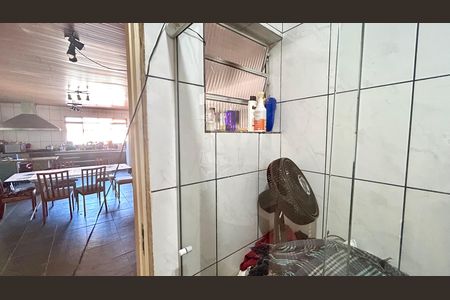 Casa para alugar com 220m², 5 quartos e sem vaga Casa para alugar com 220m², 5 quartos e sem vagaBanheiro 1