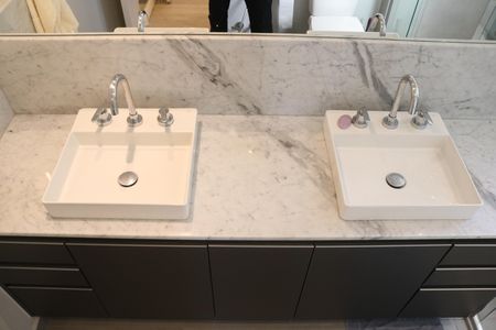 Apartamento para alugar com 172m², 3 quartos e 2 vagasBanheiro 3