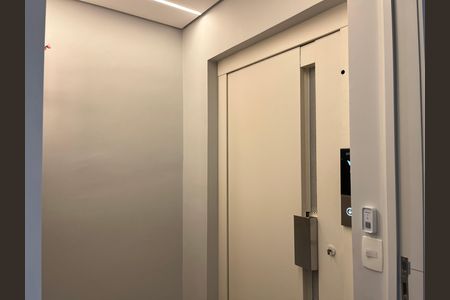 Apartamento para alugar com 172m², 3 quartos e 2 vagas Apartamento para alugar com 172m², 3 quartos e 2 vagasHall de entrada