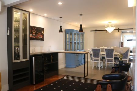 Apartamento para alugar com 172m², 3 quartos e 2 vagasSala