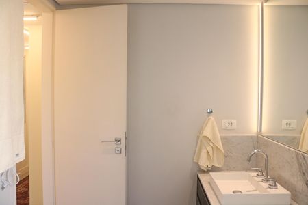 Apartamento para alugar com 172m², 3 quartos e 2 vagasBanheiro 3