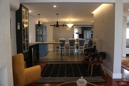 Apartamento para alugar com 172m², 3 quartos e 2 vagasSala
