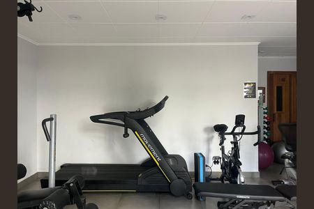 Apartamento para alugar com 172m², 3 quartos e 2 vagas Apartamento para alugar com 172m², 3 quartos e 2 vagasÁrea comum - Academia
