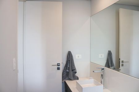 Apartamento para alugar com 172m², 3 quartos e 2 vagasBanheiro 1