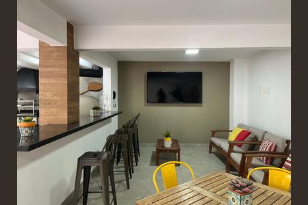 Apartamento para alugar com 172m², 3 quartos e 2 vagas Apartamento para alugar com 172m², 3 quartos e 2 vagasÁrea comum - Churrasqueira