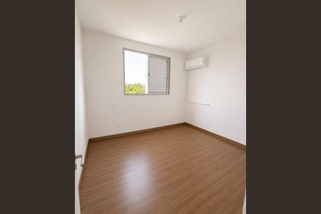 Quarto 1 de apartamento para alugar com 2 quartos, 47m² em Restinga, Porto Alegre