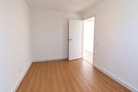 Quarto 2 de apartamento para alugar com 2 quartos, 47m² em Restinga, Porto Alegre