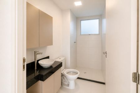 Banheiro de apartamento para alugar com 2 quartos, 47m² em Restinga, Porto Alegre