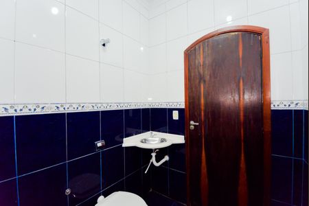 Casa para alugar com 125m², 3 quartos e 2 vagasBanheiro Social