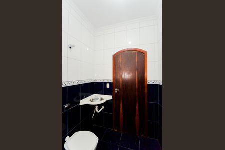 Casa para alugar com 125m², 3 quartos e 2 vagasBanheiro Social
