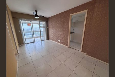 Apartamento para alugar com 75m², 2 quartos e 1 vaga Apartamento para alugar com 75m², 2 quartos e 1 vagaSala