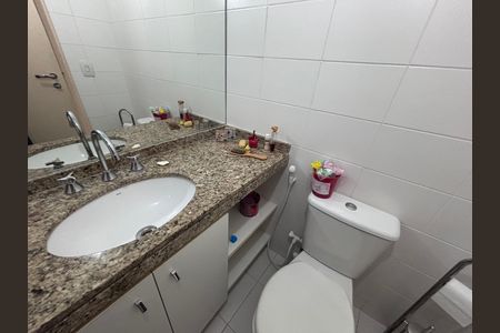 Apartamento para alugar com 75m², 2 quartos e 1 vaga Apartamento para alugar com 75m², 2 quartos e 1 vagaBanheiro do Quarto 2