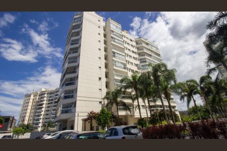 Fachada de apartamento para alugar com 2 quartos, 75m² em Recreio dos Bandeirantes, Rio de Janeiro