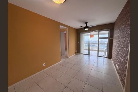 Sala de apartamento para alugar com 2 quartos, 75m² em Recreio dos Bandeirantes, Rio de Janeiro