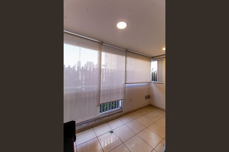 Apartamento à venda com 59m², 2 quartos e 1 vaga Apartamento à venda com 59m², 2 quartos e 1 vagaVaranda