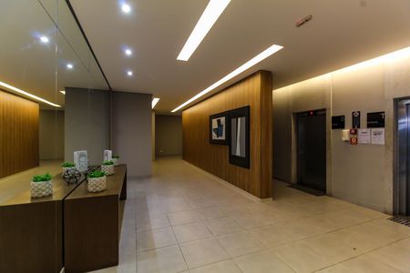 Apartamento à venda com 59m², 2 quartos e 1 vaga Apartamento à venda com 59m², 2 quartos e 1 vagaHall