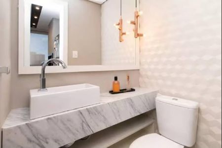 banheiro 1 de apartamento para alugar com 2 quartos, 154m² em Azenha, Porto Alegre