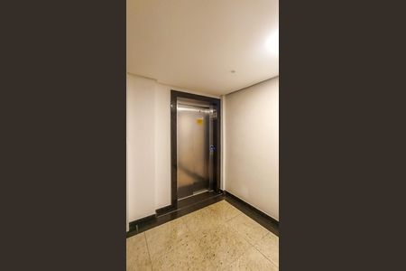 Apartamento para alugar com 100m², 1 quarto e 2 vagasElevador 