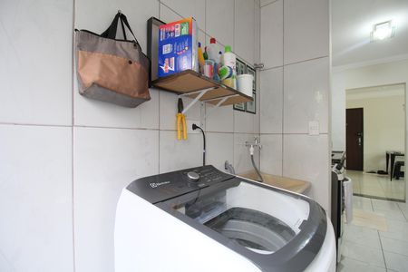 Apartamento para alugar com 58m², 2 quartos e 1 vagaÁrea de Serviço