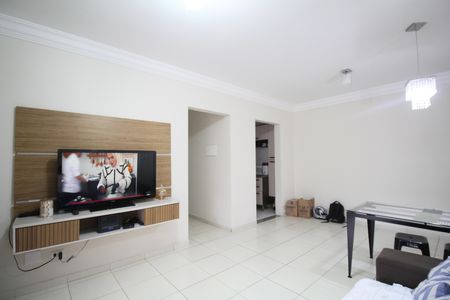 Sala de apartamento para alugar com 2 quartos, 58m² em Parque Taboao, Taboão da Serra