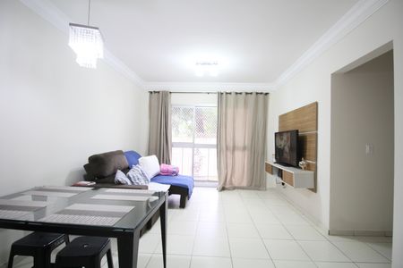 Sala de apartamento para alugar com 2 quartos, 58m² em Parque Taboao, Taboão da Serra