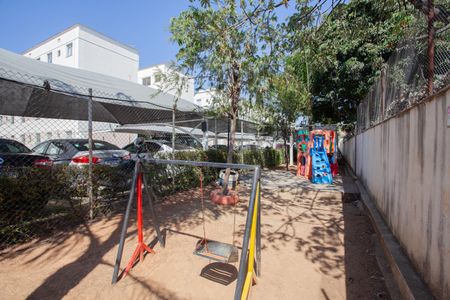 Apartamento para alugar com 55m², 2 quartos e 1 vaga Apartamento para alugar com 55m², 2 quartos e 1 vagaÁrea comum - Playground