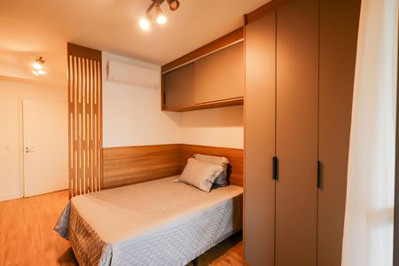 Quarto de kitnet/studio para alugar com 1 quarto, 32m² em Santo Amaro, São Paulo