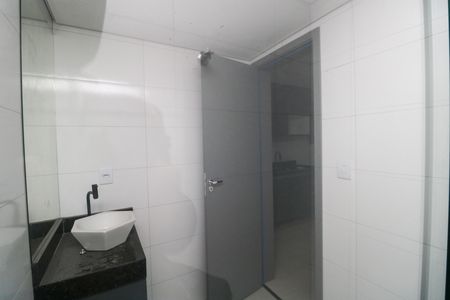 Banheiro de kitnet/studio para alugar com 1 quarto, 20m² em Vila Sao Pedro, Santo André