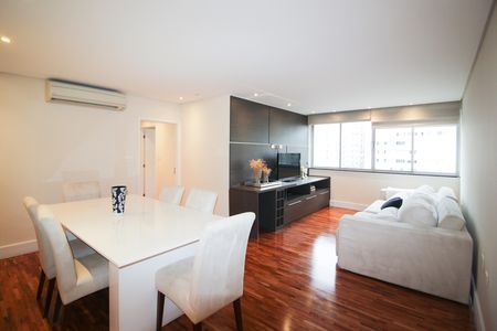 Sala de apartamento para alugar com 2 quartos, 96m² em Vila Nova Conceição, São Paulo